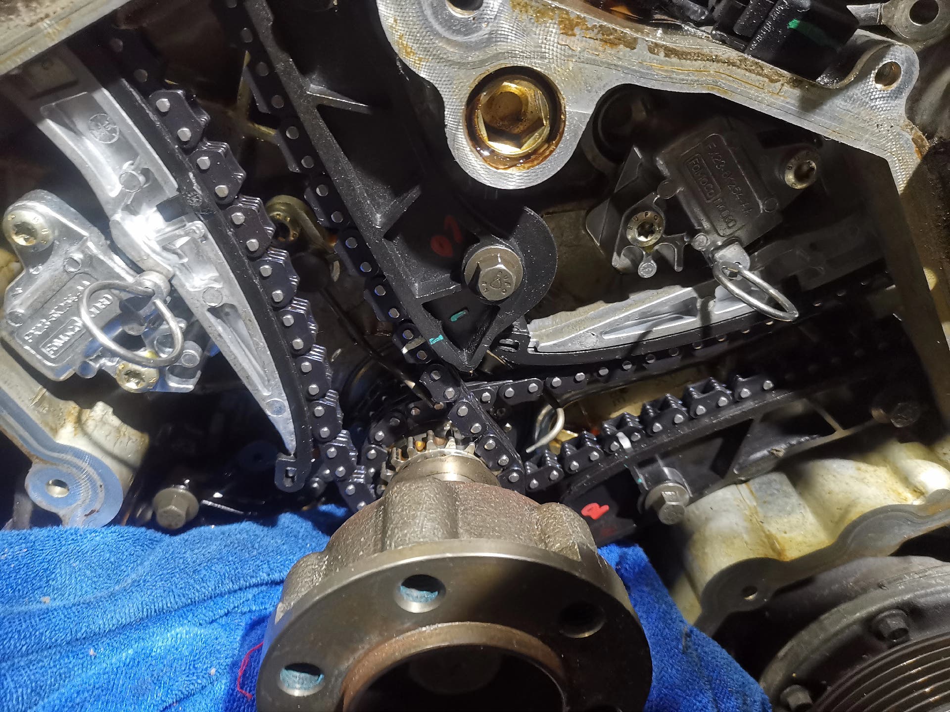 路虎发现4 v8 5.0更换正时组件完美收工