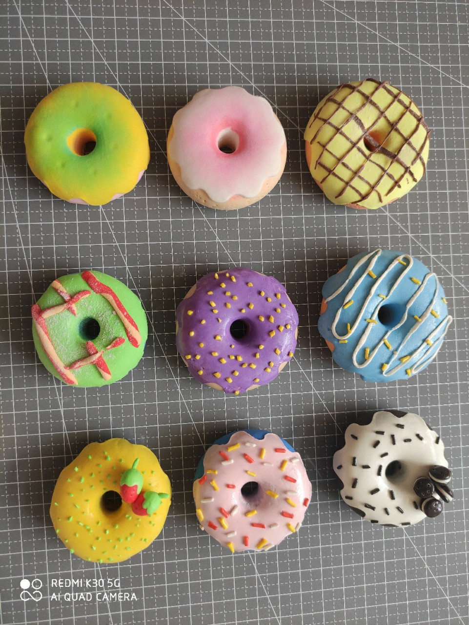 彩泥制作甜甜圈教案图片