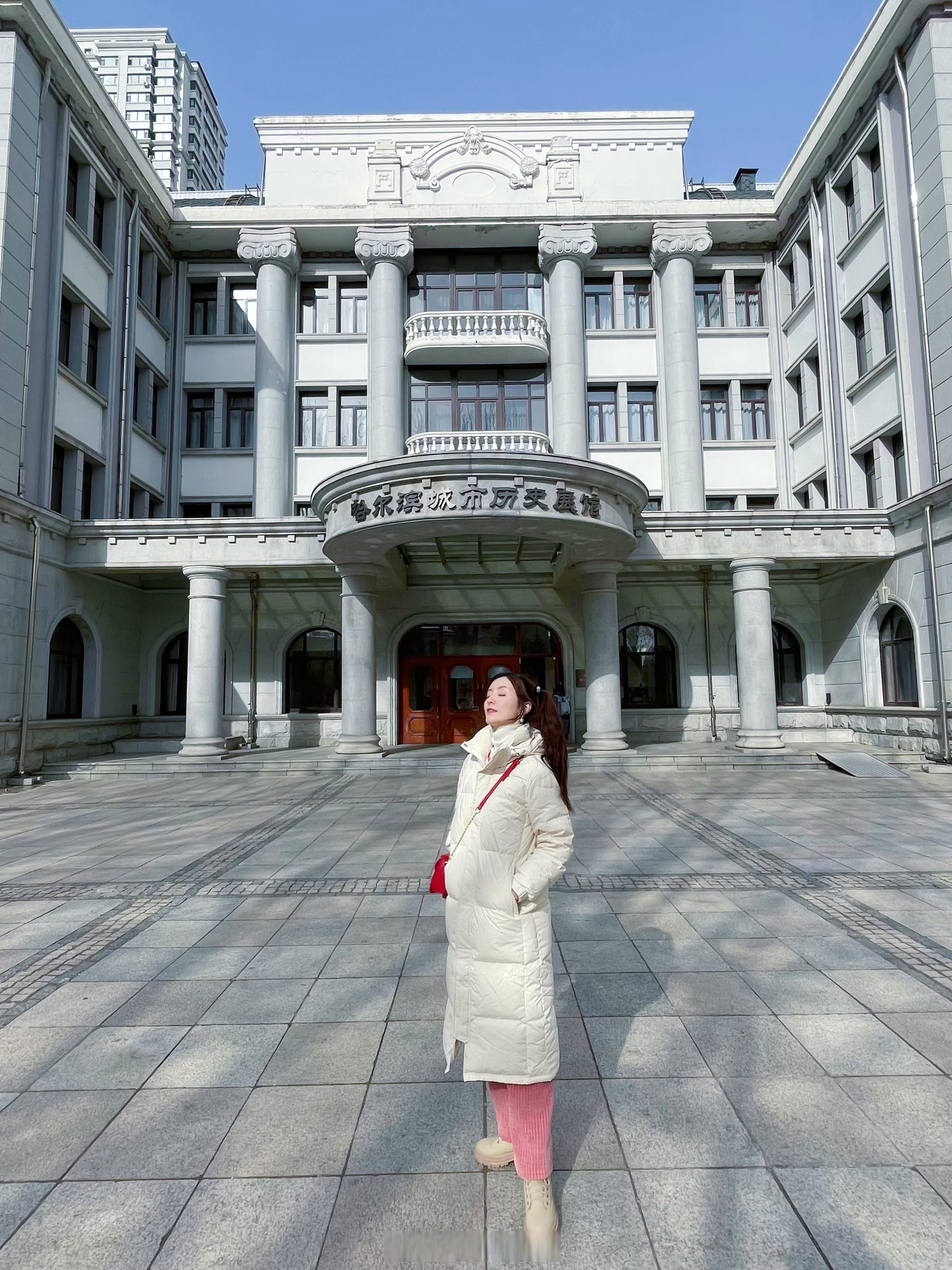 这里是曾经市委,展馆分布在大院四周的高大建筑中