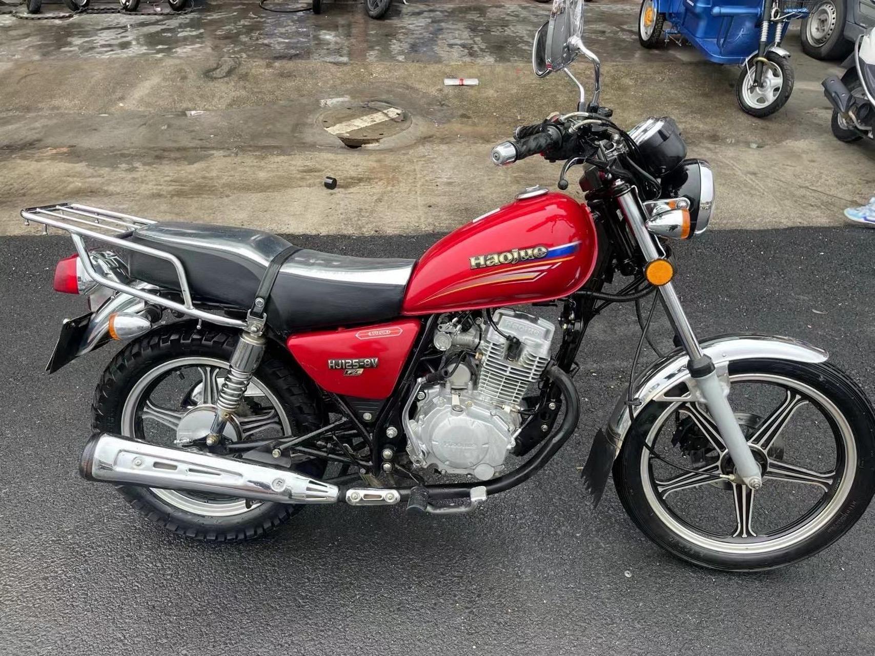19年上牌豪爵8v太子摩托车125,实走9千多公里.