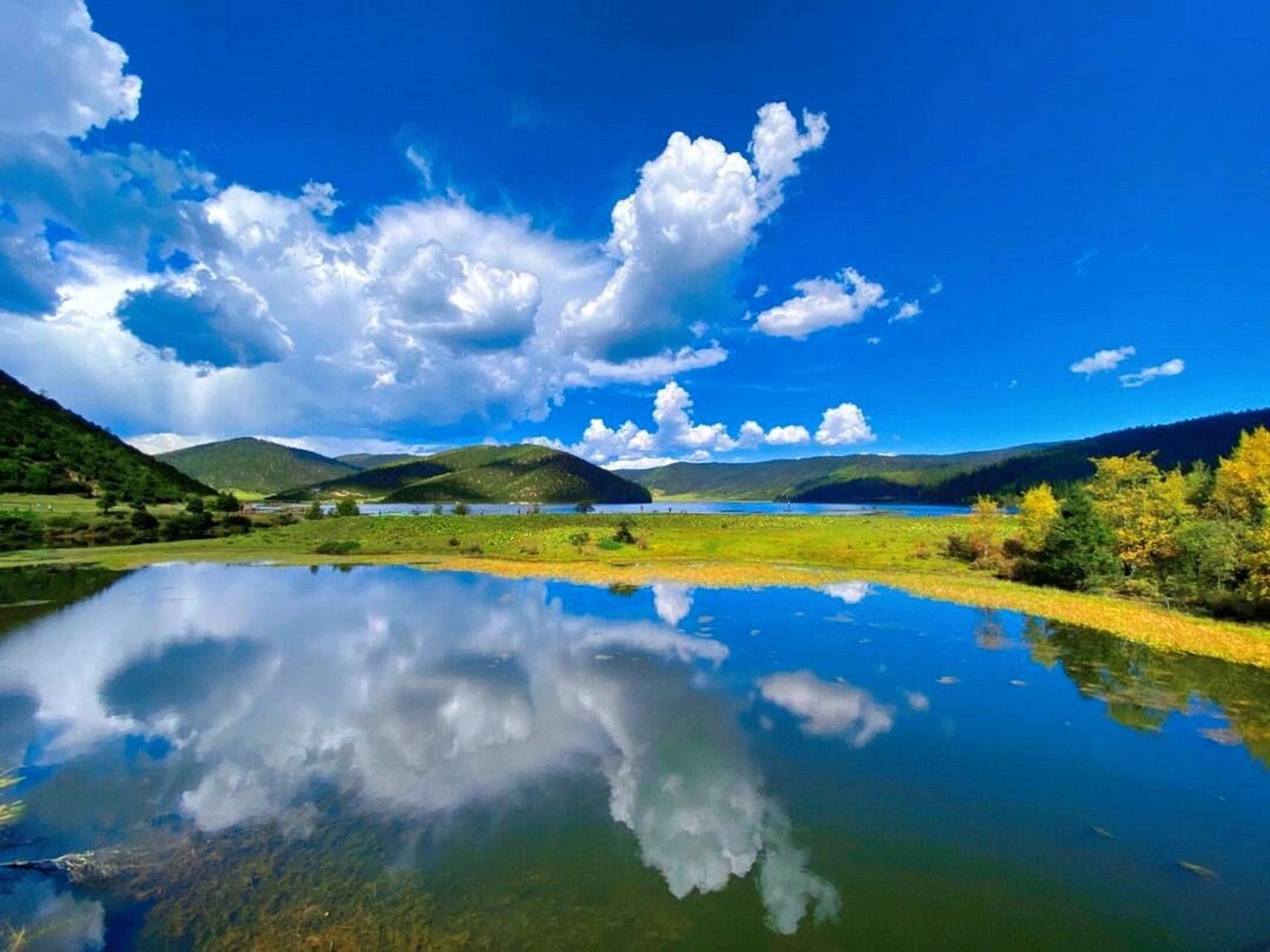 【每日一景】普达措国家公园 9015湖清清,天湛蓝 	 "普达措"的"