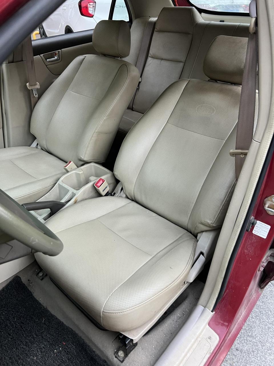 比亚迪f3r 1.5l.两厢 1.5l 舒适型 gl-i.