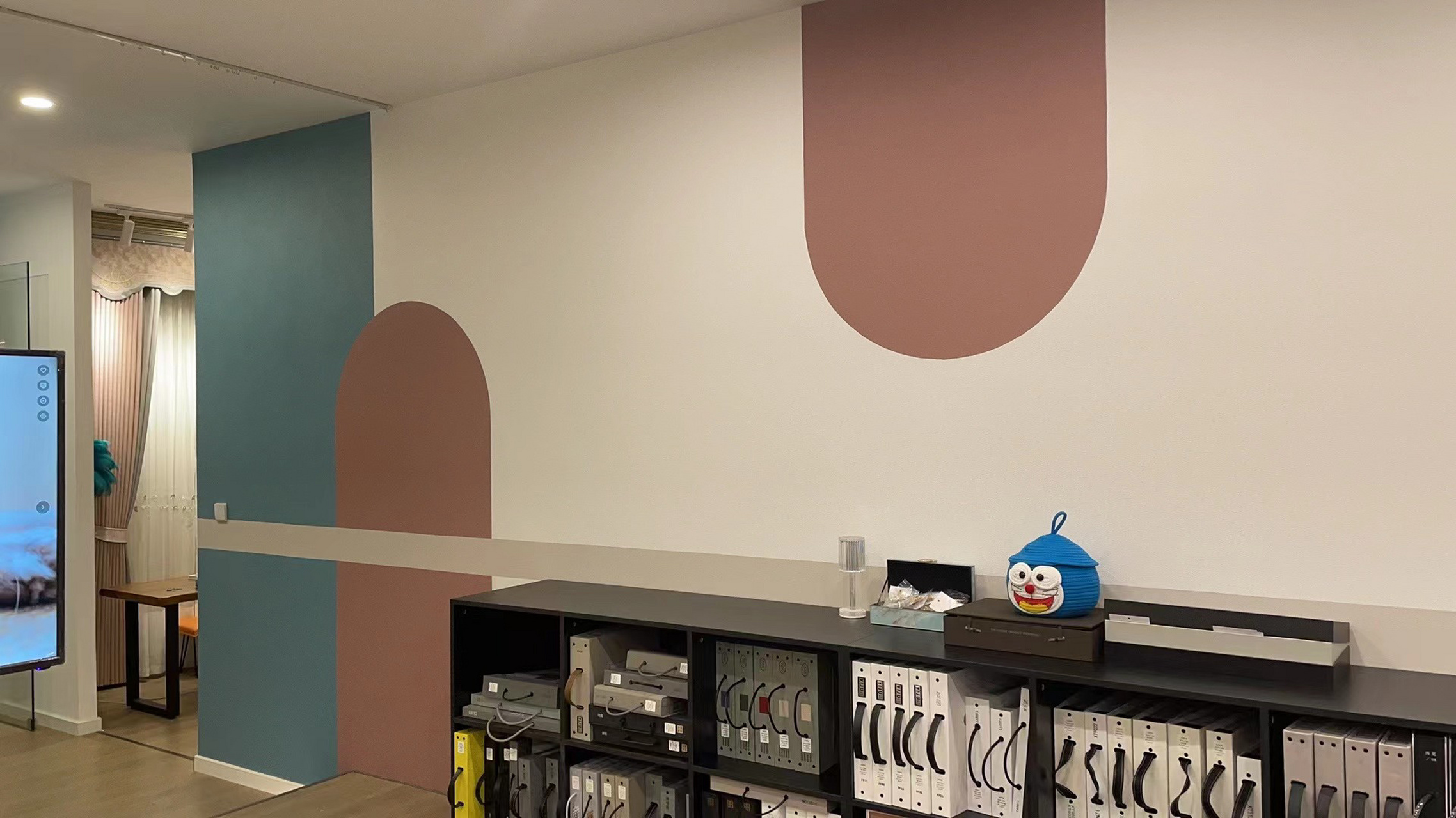 海吉布的优缺点 海吉布是一种复合材料,又叫石英纤维壁布,墙面贴上