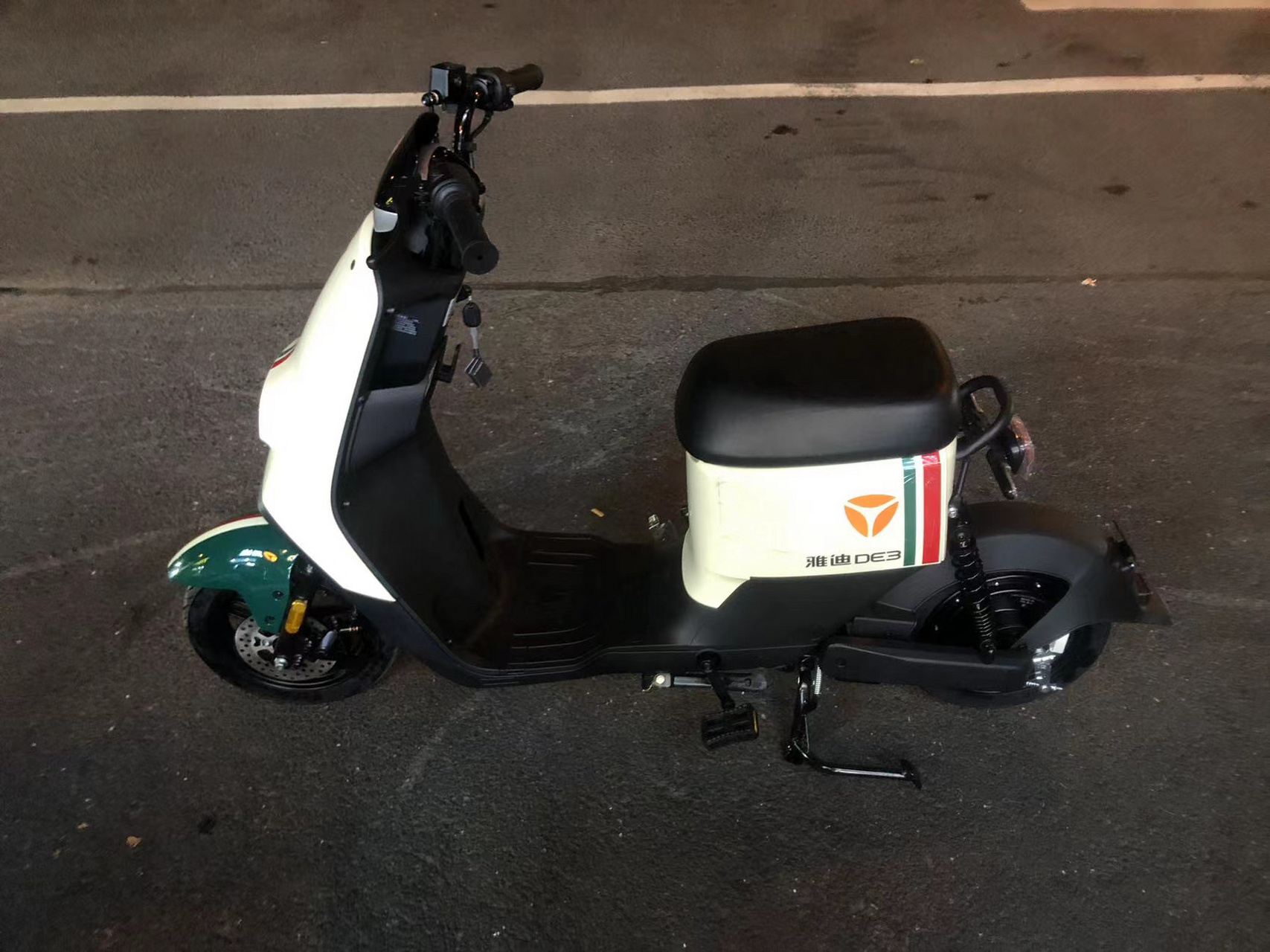 雅迪de3带nfc版本连手机nfc教程 提前准备好有nfc功能的手机,开一张