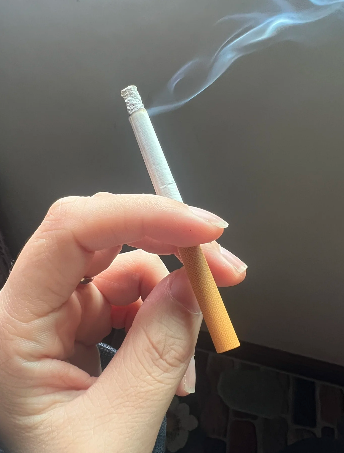 吸烟后突然头晕站不稳恶心怎么回事?