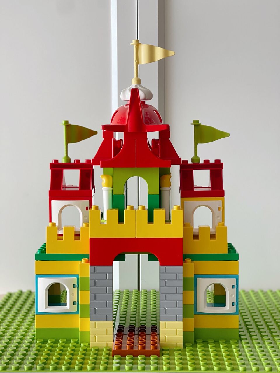 乐高大颗粒积木moc-城堡/城门楼子97 用了一些异型件来做房顶,尽管