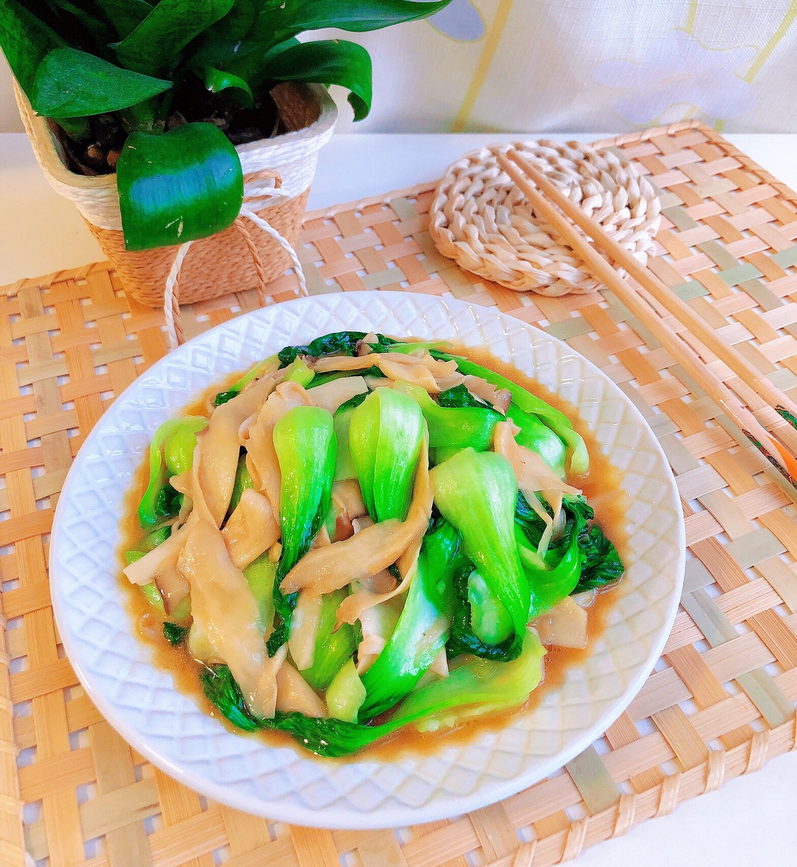 高钙蔬菜,增强抵抗力❤️杏鲍菇烧油菜💕   天气变冷了,应该给