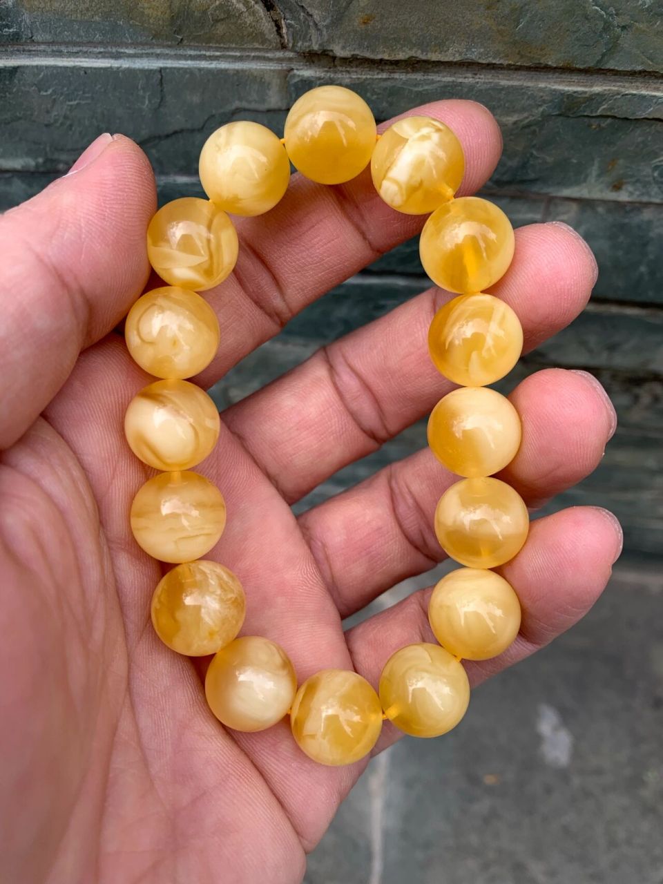 12 mm 20克纹路特别好的一串金白妖花蜜蜡 意境很好,变化无穷,每一颗