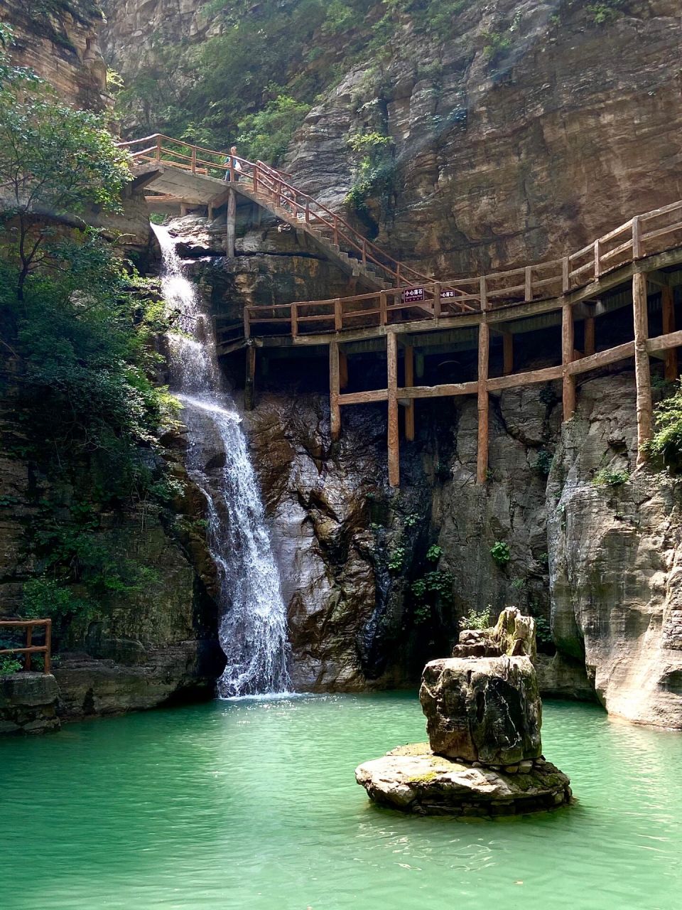石家庄周边爬山好去处 清风峡有山有水的 很舒服 人不多 可以慢慢走着