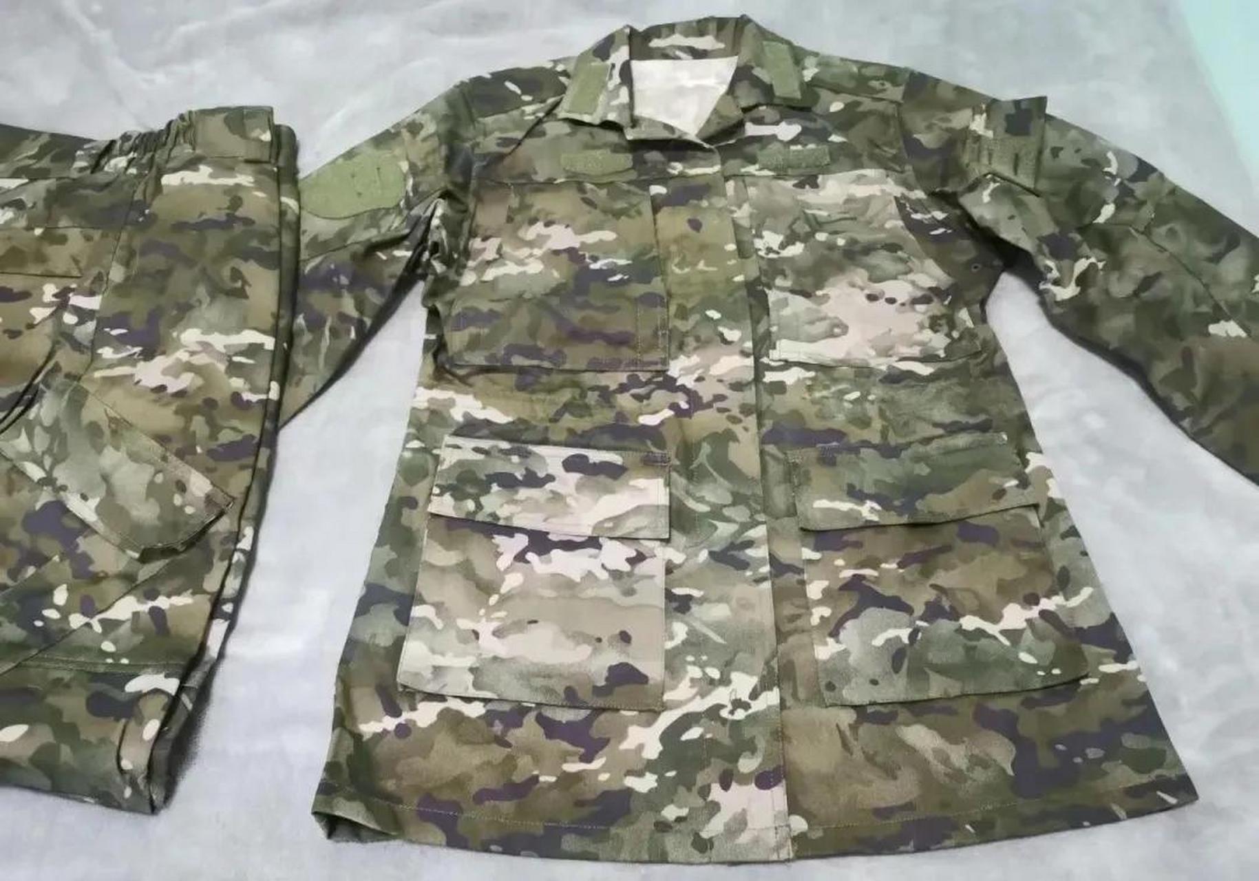 新式武警作训服,臂章,胸标,帽徽