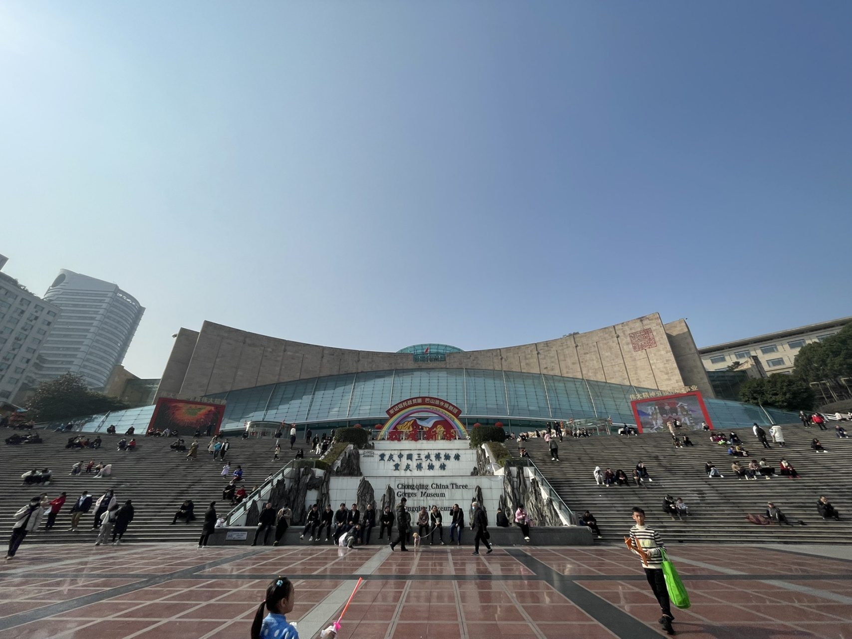 重庆中国三峡博物馆 有行李寄存处,可提前在官网免费预约,里面展现了