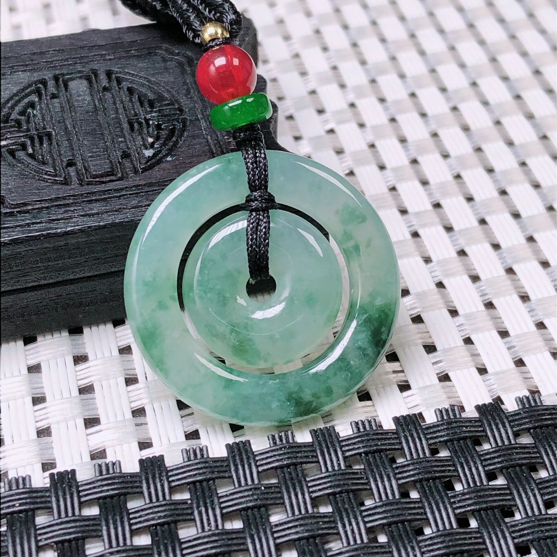 天然缅甸 翡翠冰种飘花子母扣 同心扣吊坠