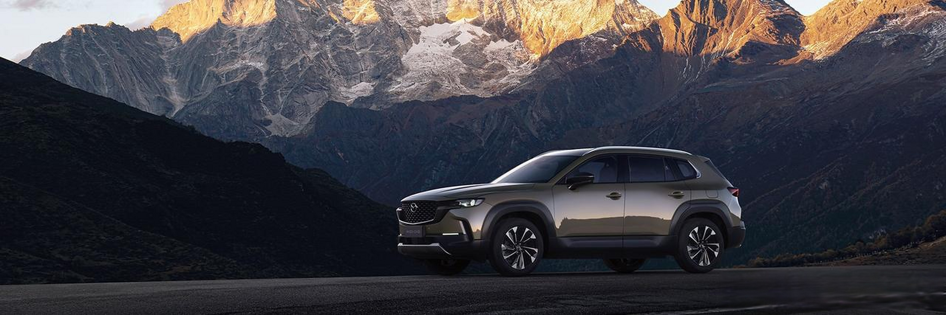 马自达cx-50价格香不香 上世纪末,国民的手机拥有量是很低的.