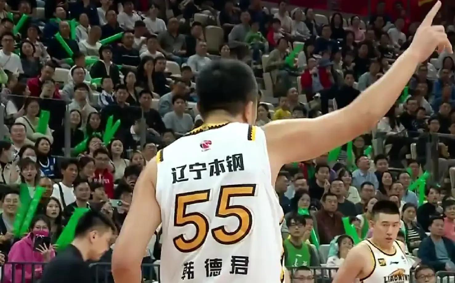 陕西男篮气贯长虹，主场告捷战胜上海队