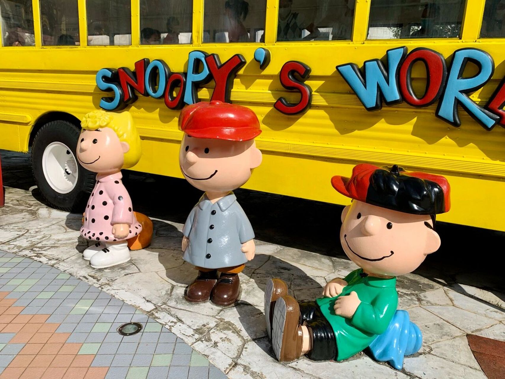 香港生活日记:骄阳9898下的snoopy 主题乐园 snoopy 主题乐园