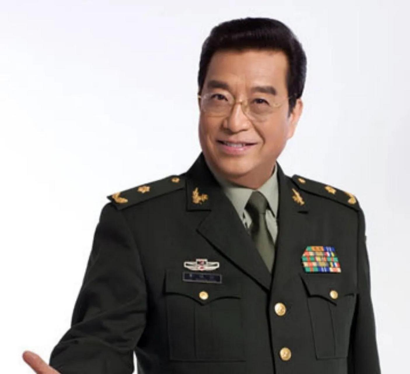 李双江,中国著名男高音歌唱家,享有"金嗓子"之称.