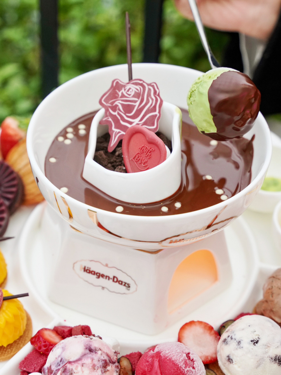 你是懂女生的97 就算大降温,也没法拒绝这口甜甜的红丝绒冰淇淋!