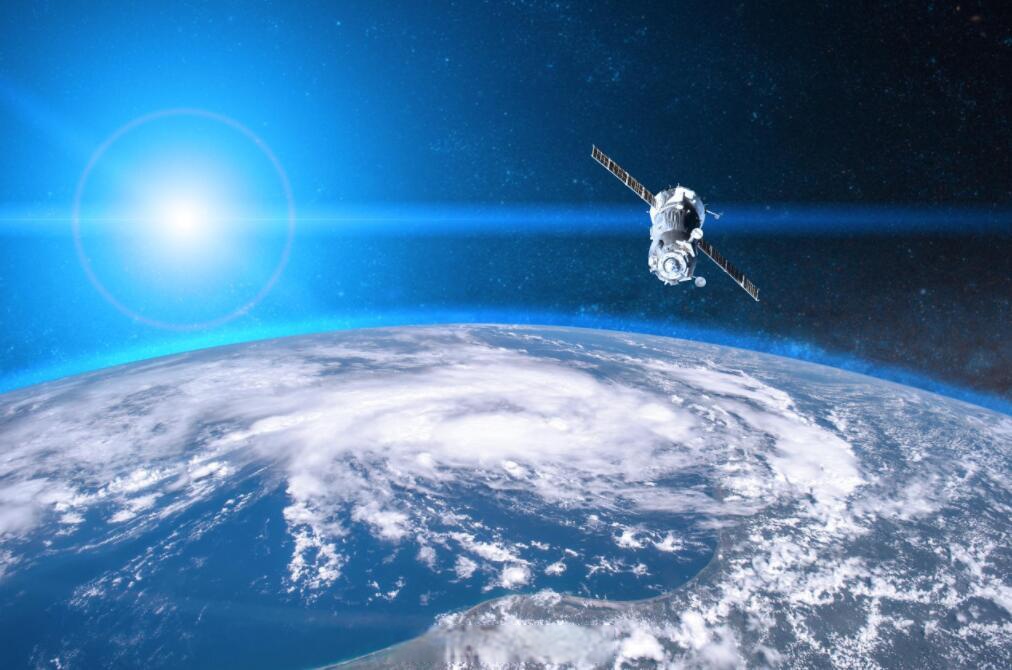 天地互联一芯掌控：eSIM如何实现地面与卫星的“无缝漫游”？