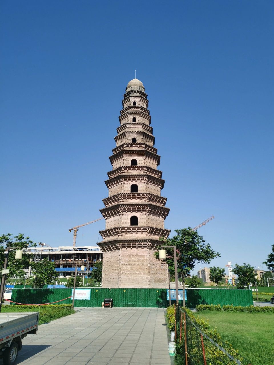 河南 安阳 滑县 明福寺塔 唐 唐塔在一个开放的广场上,免费参观,佛龛