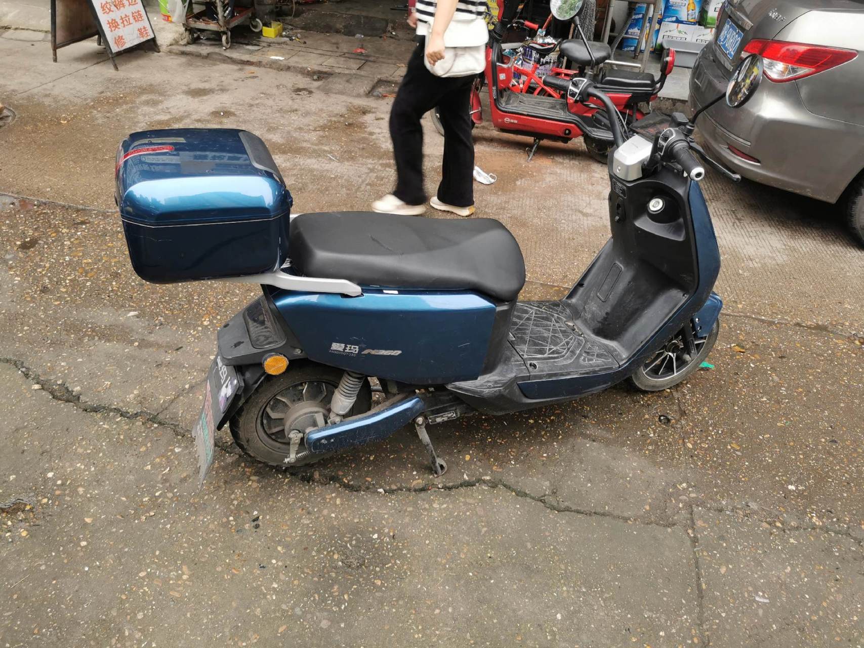 出售一台爱玛 红牛n360 电动车   车况精品 电瓶非常好  整车原装  看