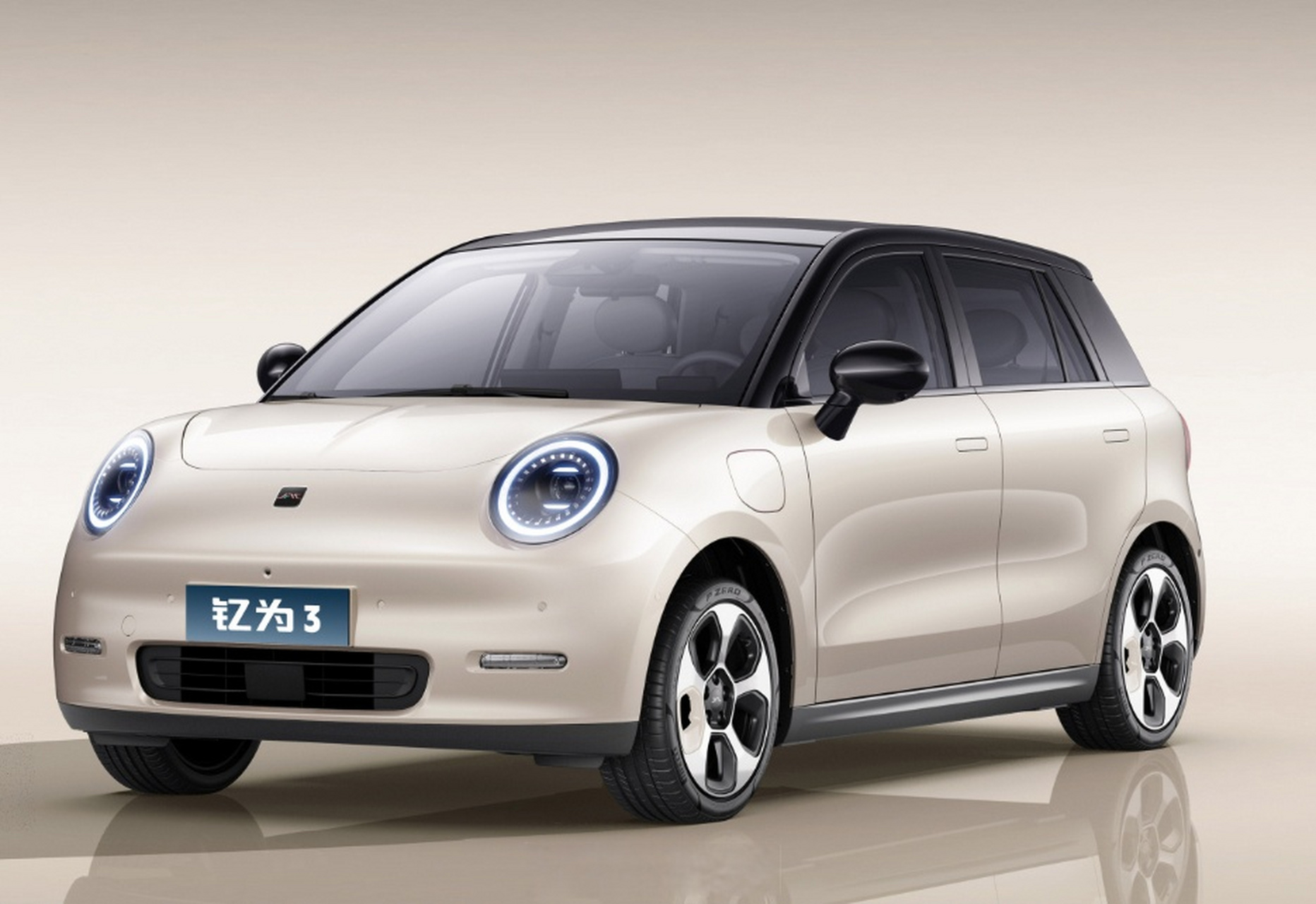 江淮钇为3冠军版将于9月22日上市,该车定位为纯电动小型车,搭载最大