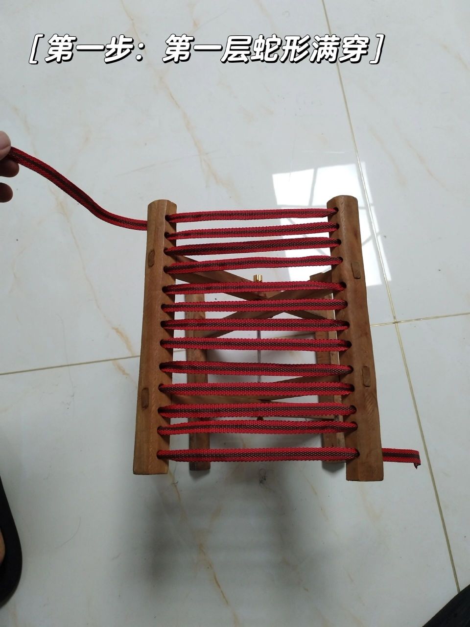 3,三色马扎绳(a色2米,b色2米,c色2米).