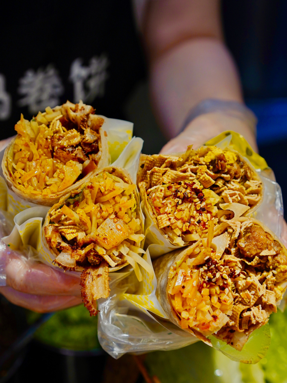 西湖边卤肉卷95料多到卷不住6015好吃哭人均5r - 救命98这真