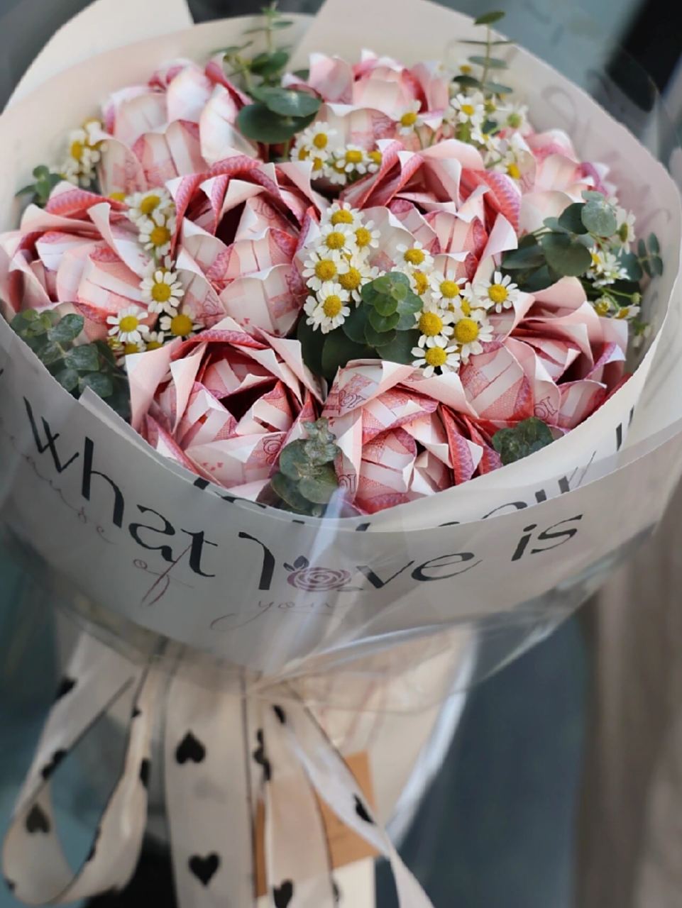 有钱花 100元手折玫瑰花  有钱花 有钱花 有钱花 女孩子有什么要求嘛