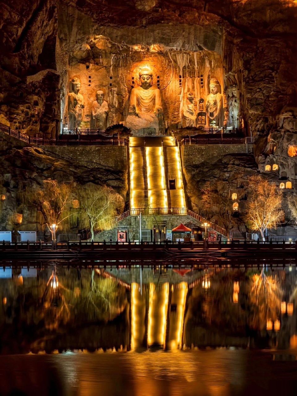 龙门石窟夜景 根据评论区的问题,我今天来给大家整理一下哈 16615