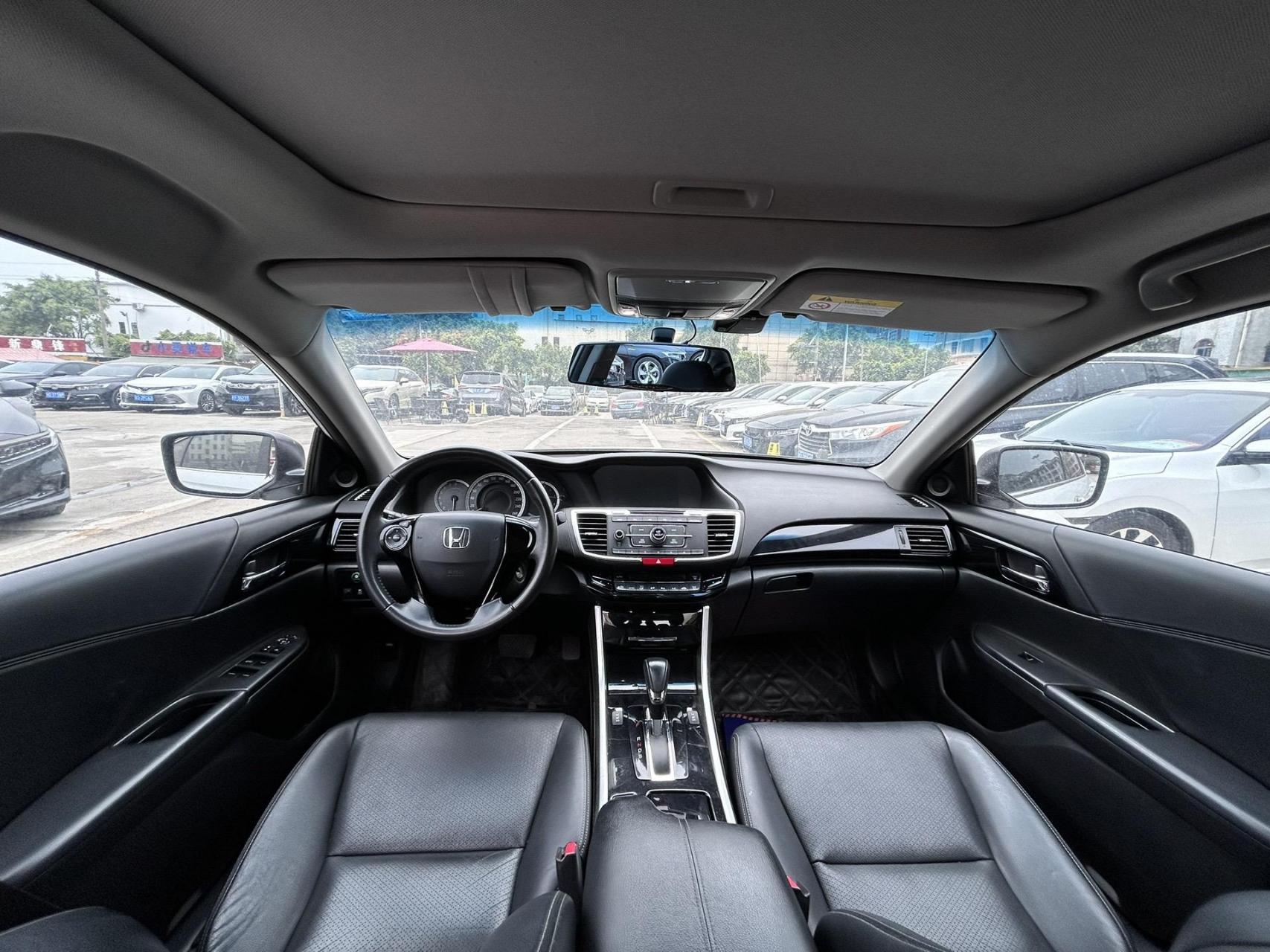 16年本田雅阁九代半2.