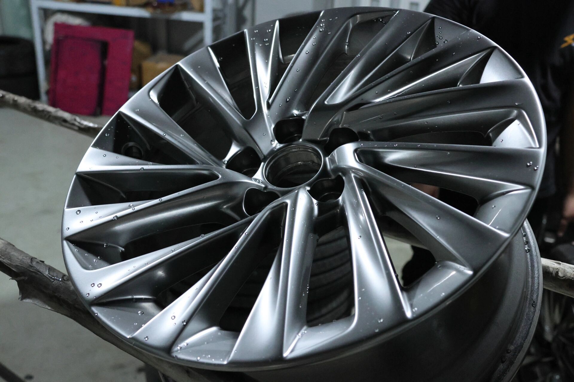 轮毂改色推荐07高亮银 质感巨赞!