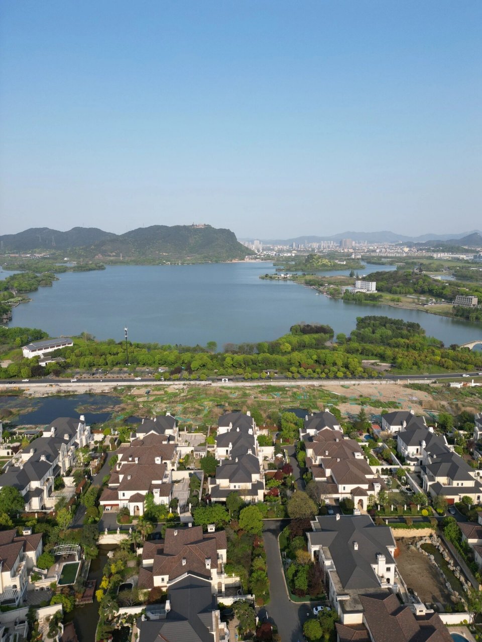 萧山顶级富人区,湘湖壹号别墅 湘湖度假区内,临湖景观城市大宅,独栋