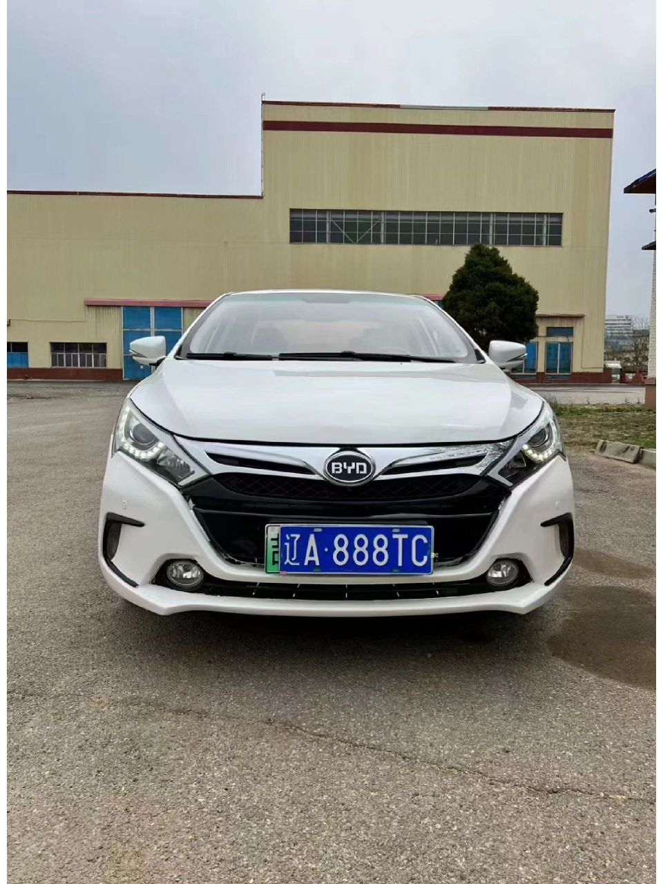 98w 15年比亚迪秦混动 1.5t 新到15年比亚迪秦混动.自动1.