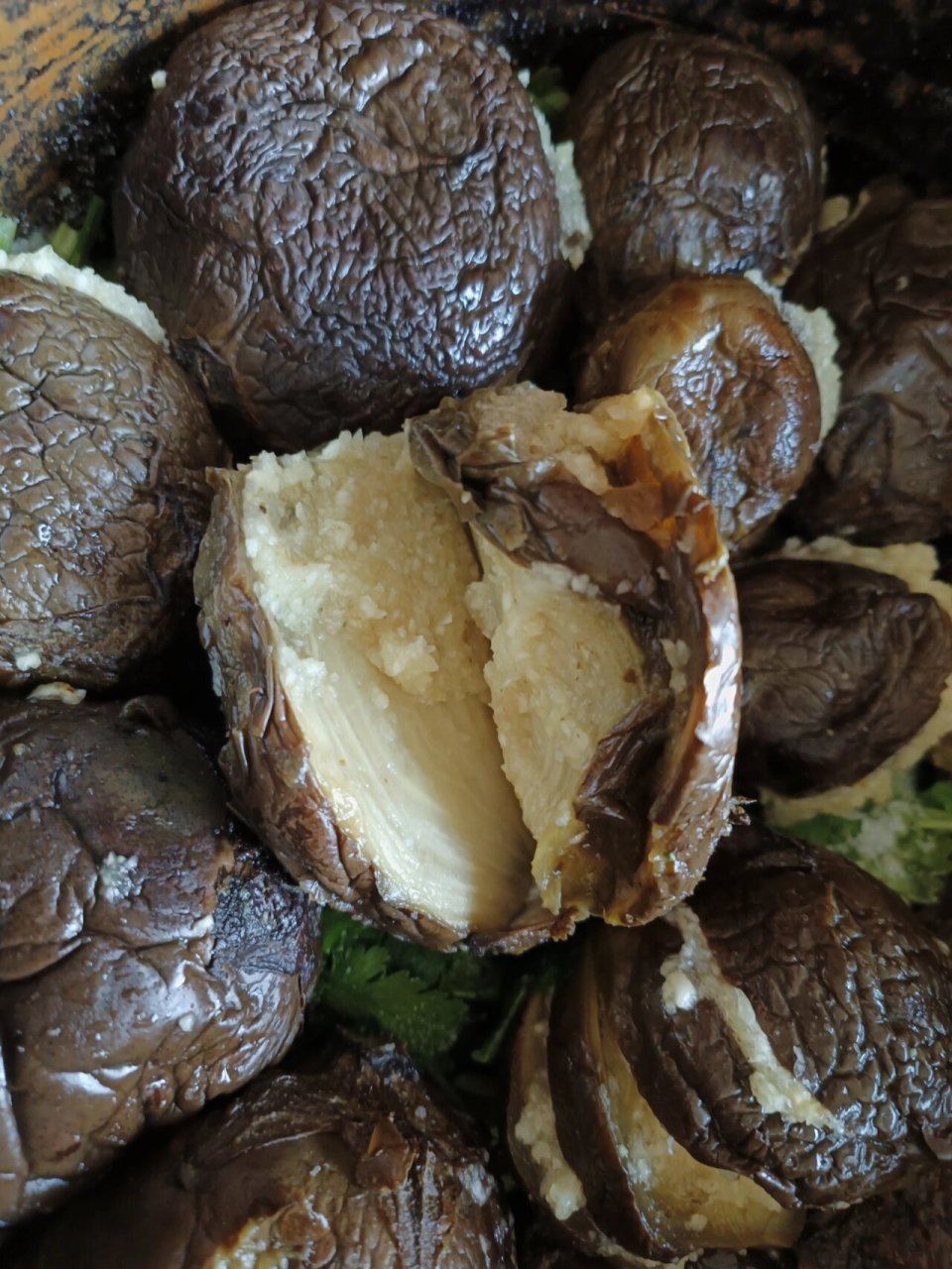 茄包的做法 茄包是我从小吃到大的,秋季是卖小茄子的季节,多买点,腌