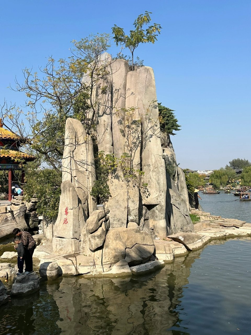 开封|中国翰园碑林 61营业时间:8:00-18:00 99门票 游船:29.