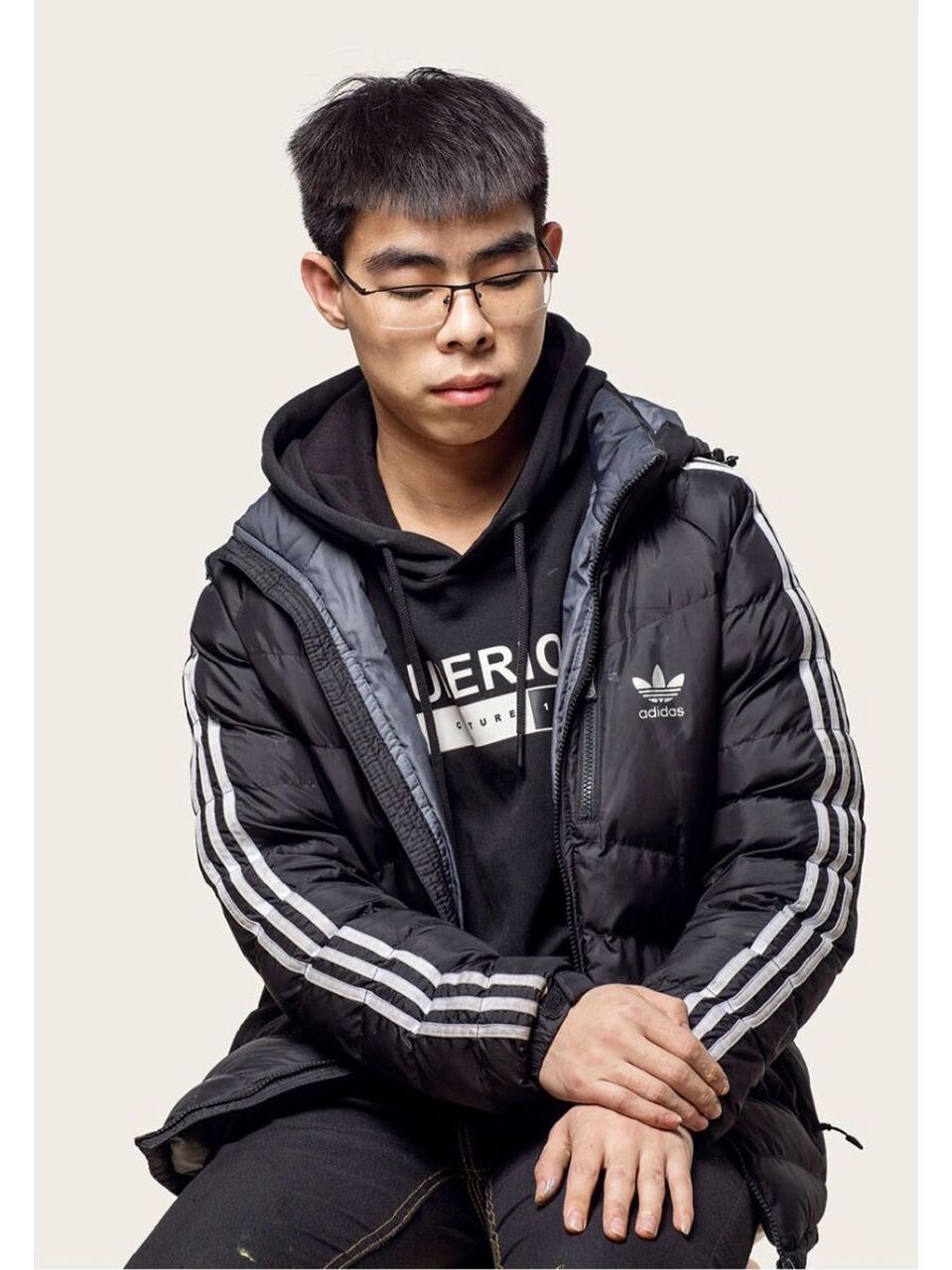 男青年素描半身像写生照片素材 第一波男青年半身像.