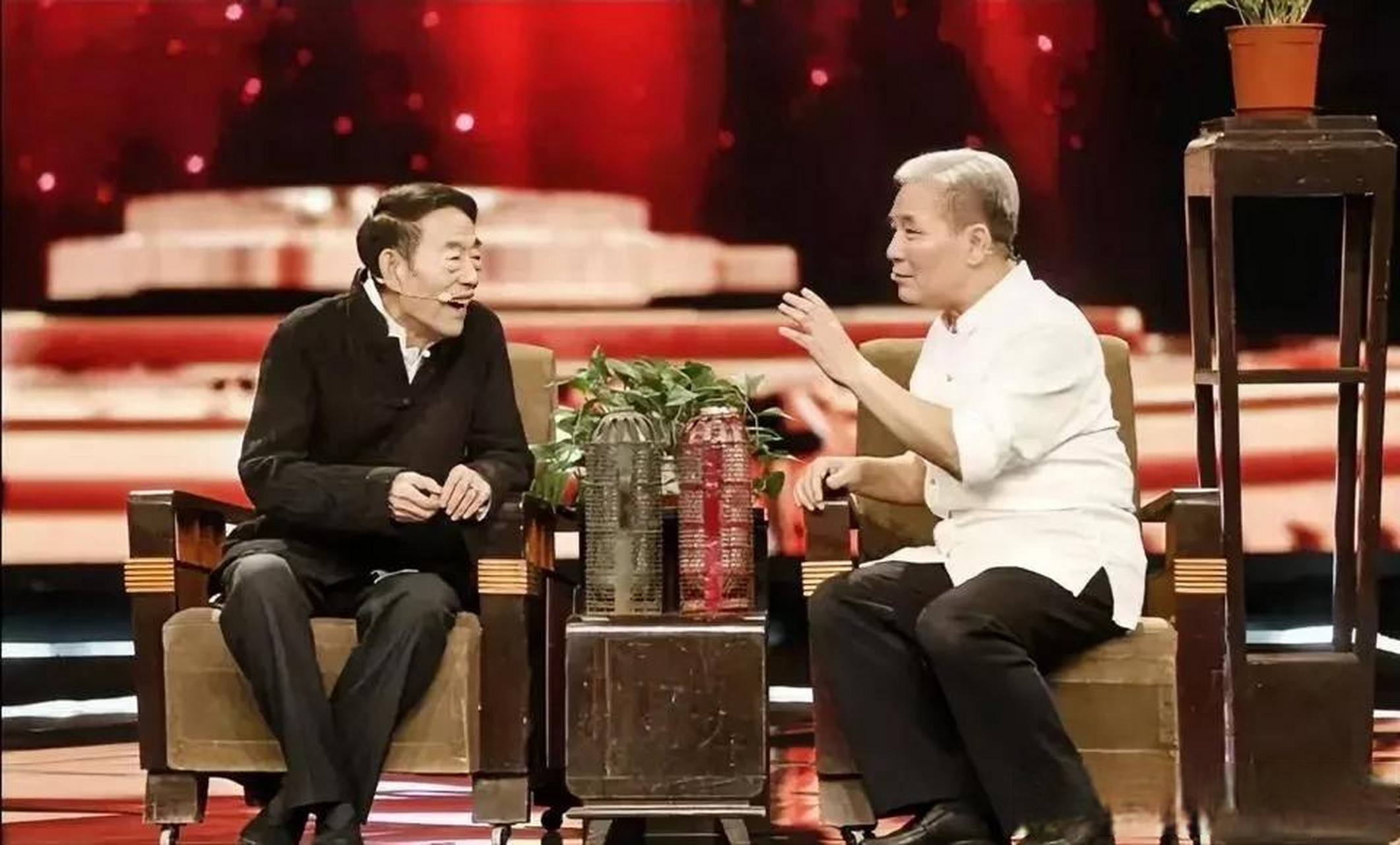 按说杨少华是马三立的干儿子,那么和马志明就应该是兄弟,再加上后来