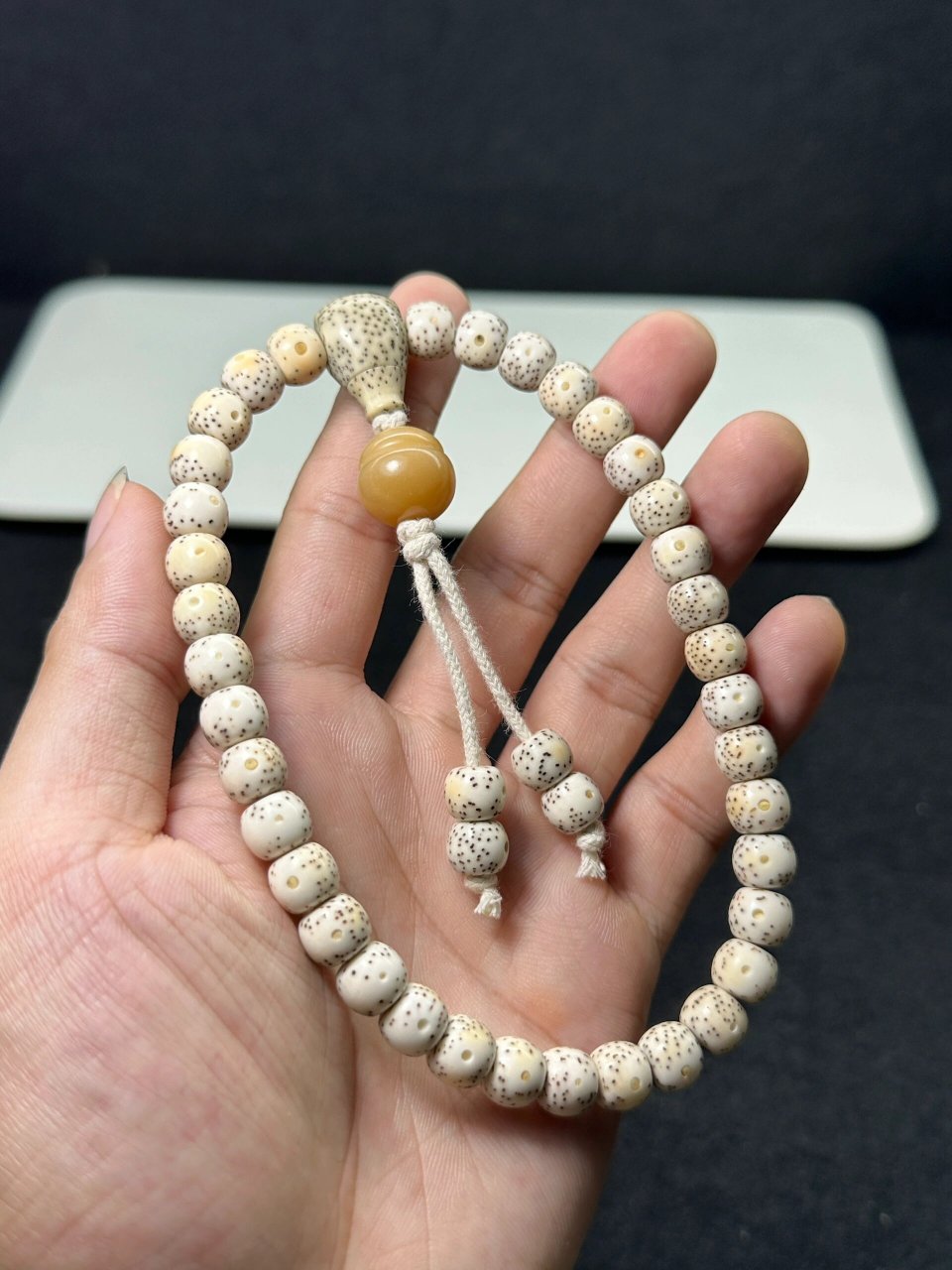 星月菩提36颗手持    94海南原生态骨瓷白8*7mm酒桶,36颗手持,搭配