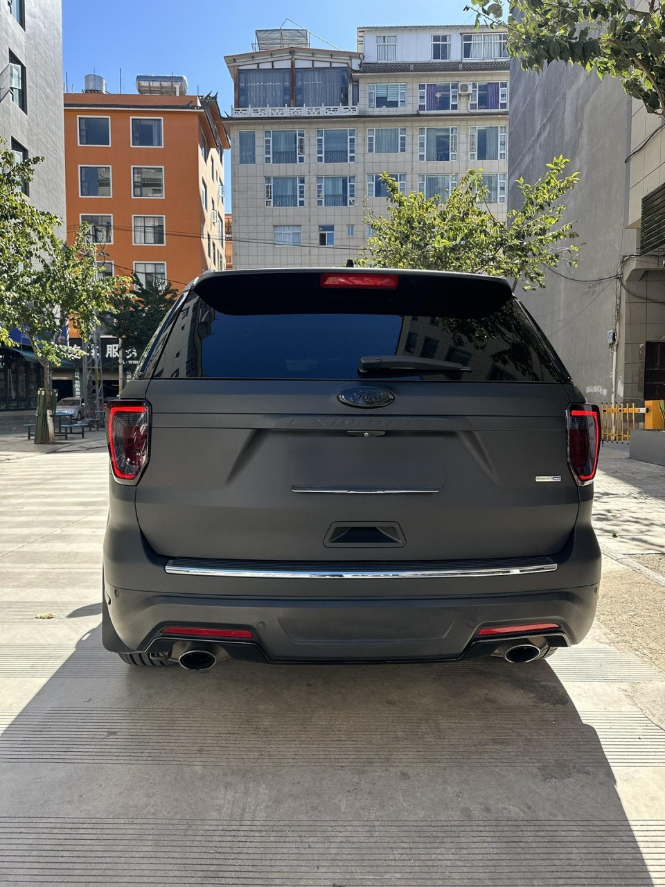 福特探险者黑武士完工,黑到极致就是帅改色膜案例分享 汽车改装升级