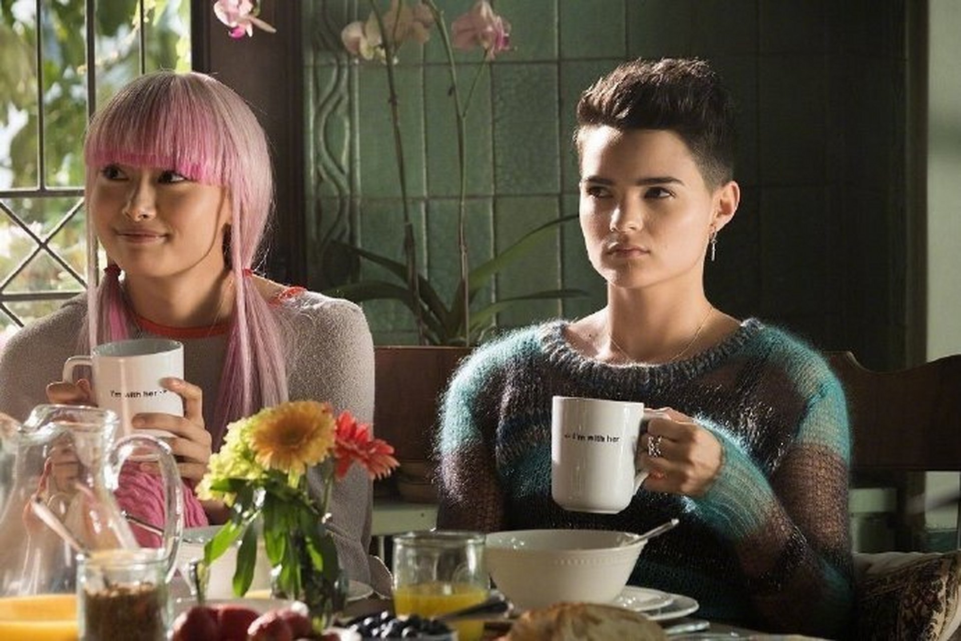 弹头雪绪回归死侍3#弹头和雪绪这对女同小情侣回归《死侍3》.