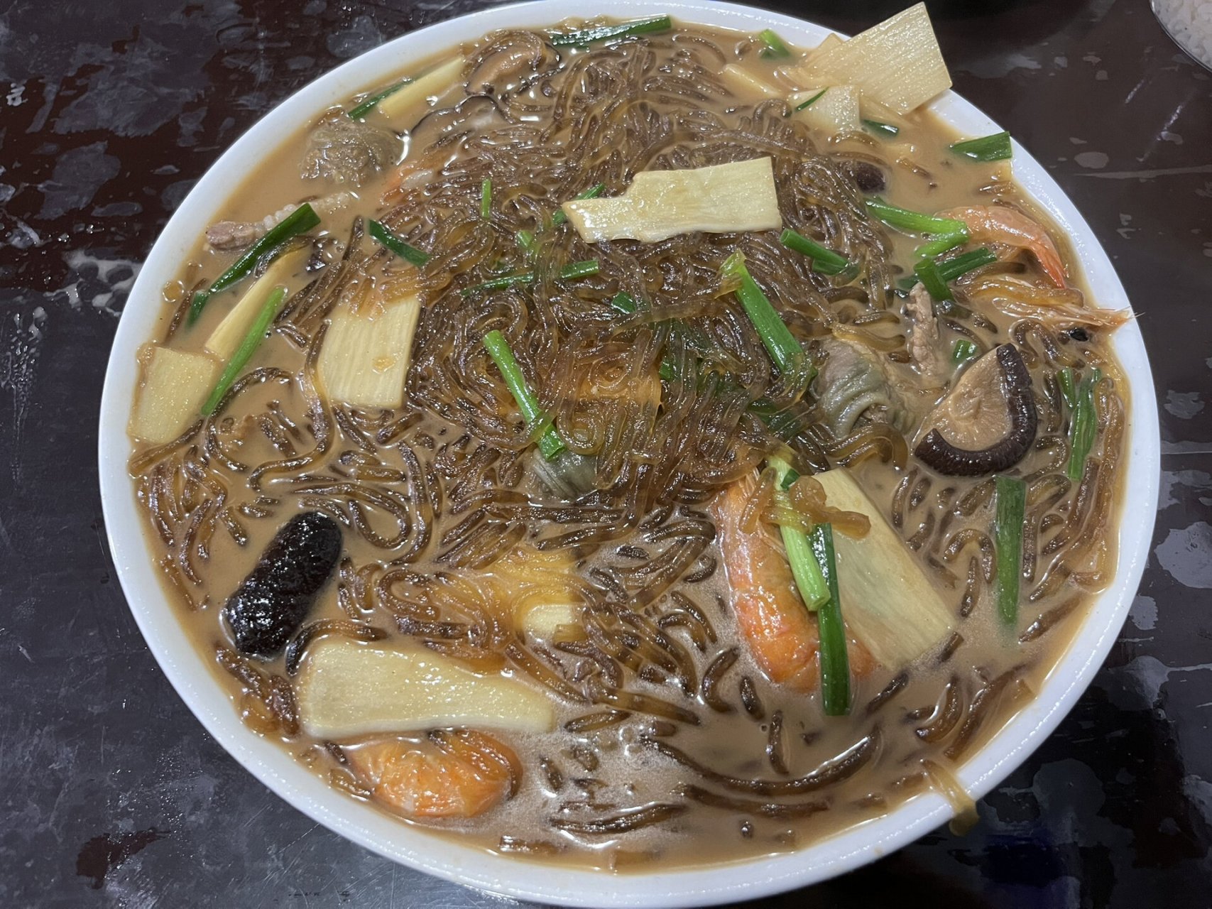 临海紫阳街美食推荐:这两家不要错过 十字街碱水面店:就在紫阳古街和