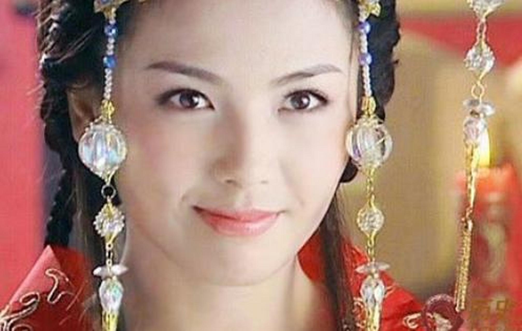 前有娥皇女英,后有南唐后主李煜的大小周后.