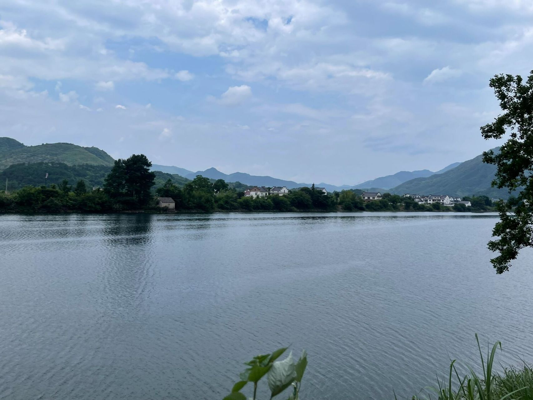 泾县月亮湾攻略贴 1,南京出发,导航目的地:月亮湾风景区,属于皖南川藏