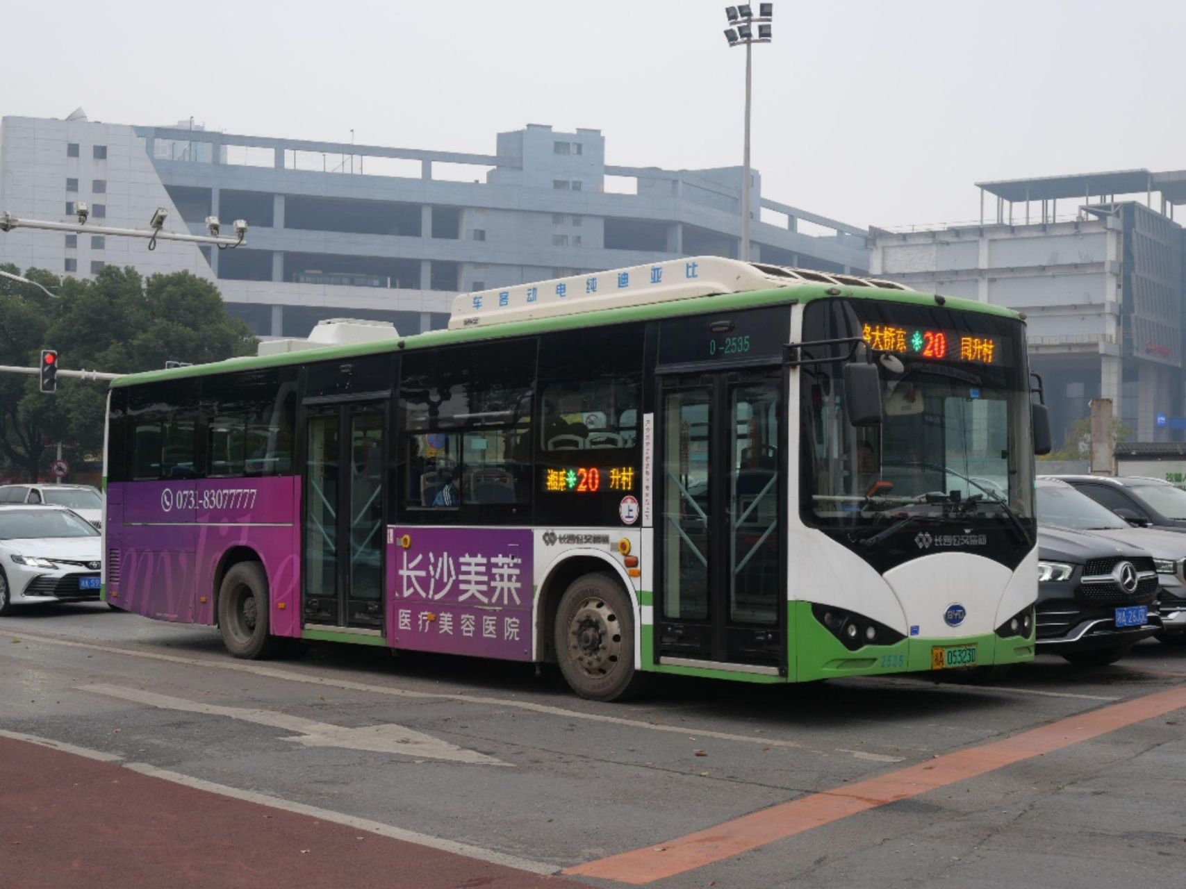 回忆长沙第一批比亚迪k8纯电动客车.拍摄于汽车南站,湘府路大桥东