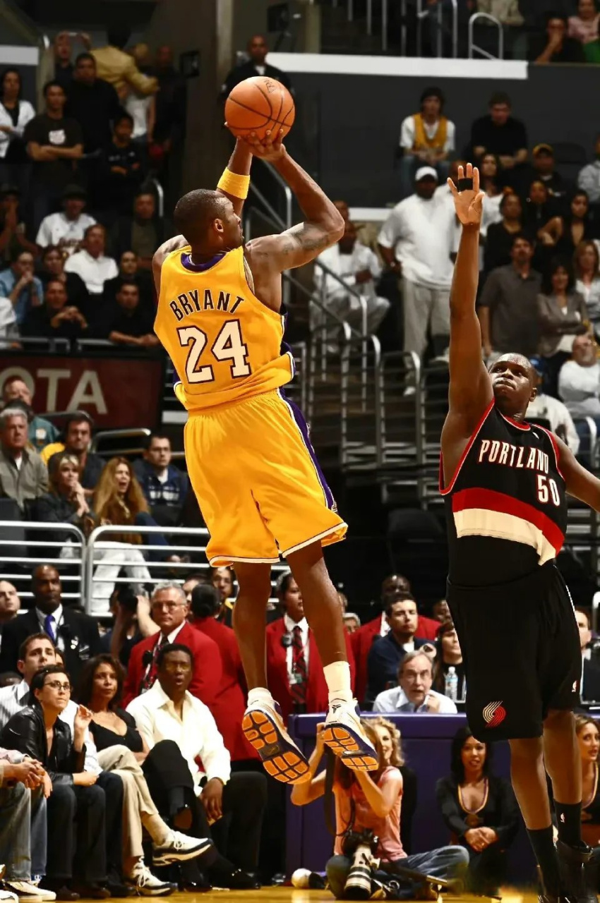 2007年科比,美如画的跳投!#科比# #kobebryant# #只关于科比