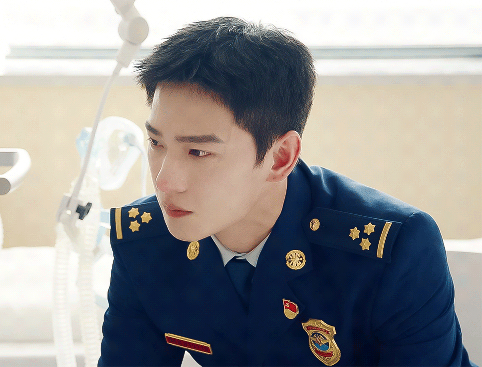 杨洋新剧对自己下手好狠@杨洋新剧哭到青筋暴起 @杨洋 新剧《我的