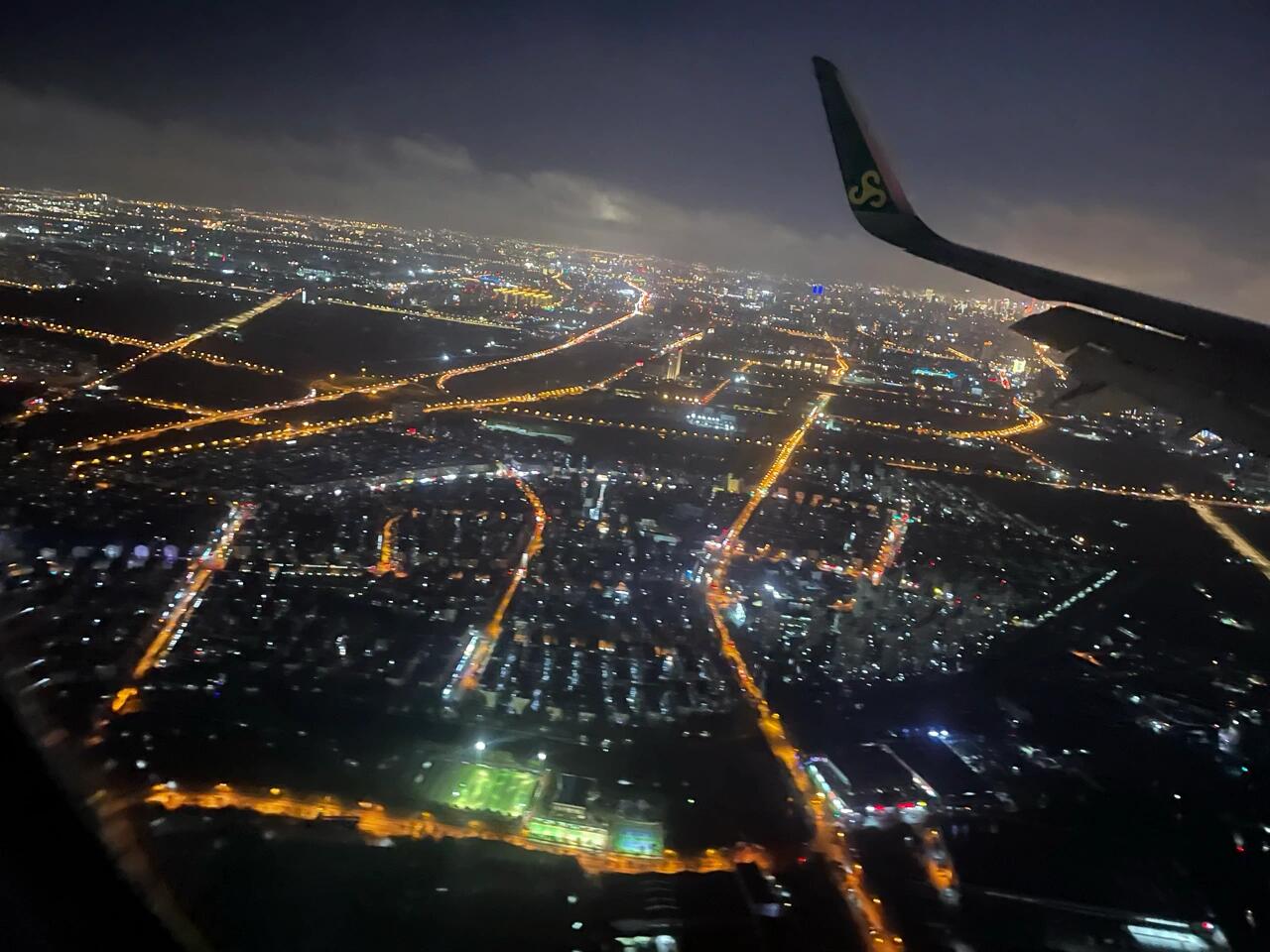 绝美啊!飞机上的夜景