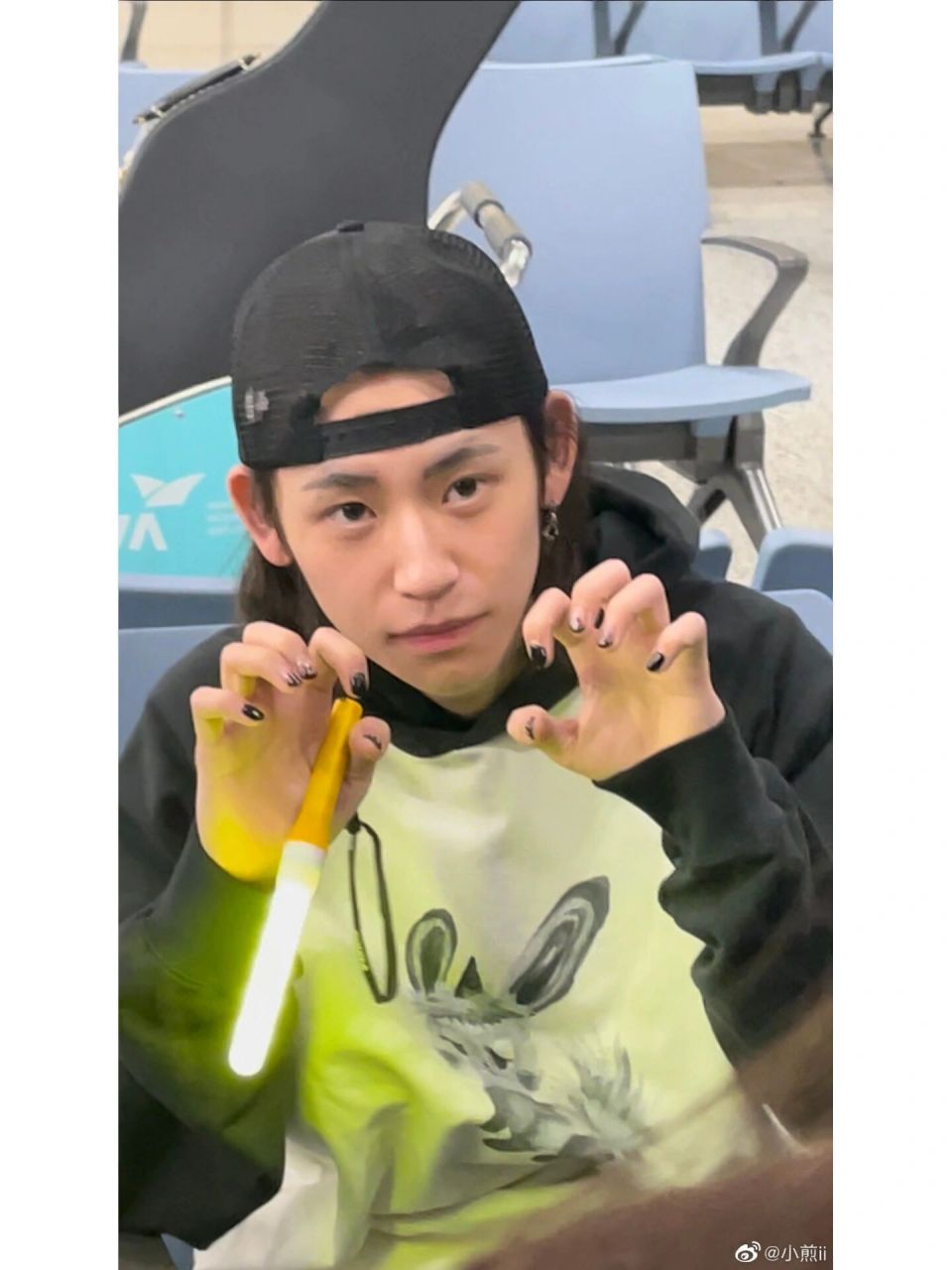 猫猫 啊啊啊我真的受不了啦,王老师好嫩好白好想亲一口02那个笑简直