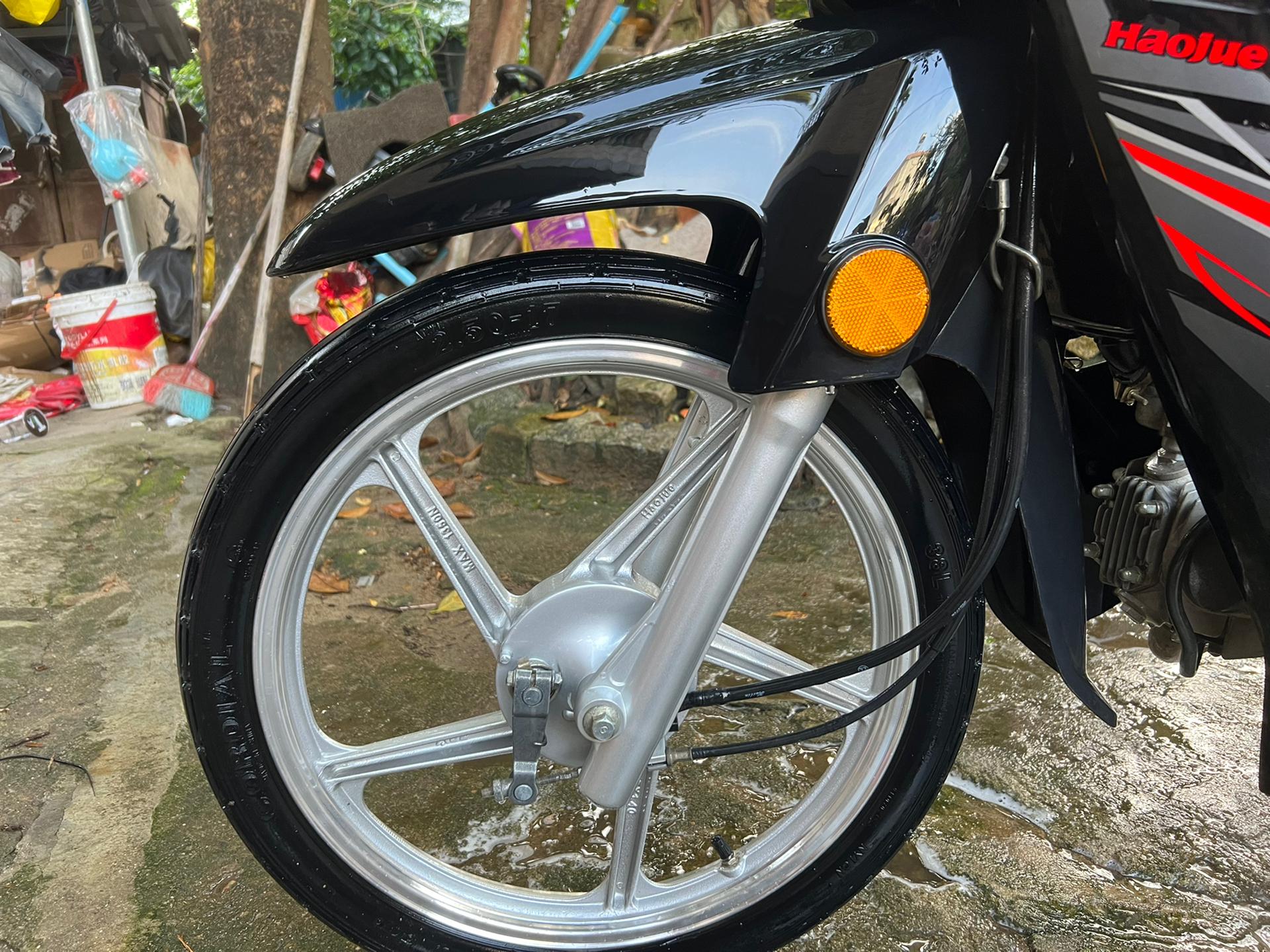 豪爵 ud110 型号hj110-6 成色新 弯梁 摩托车  整车全部原装.