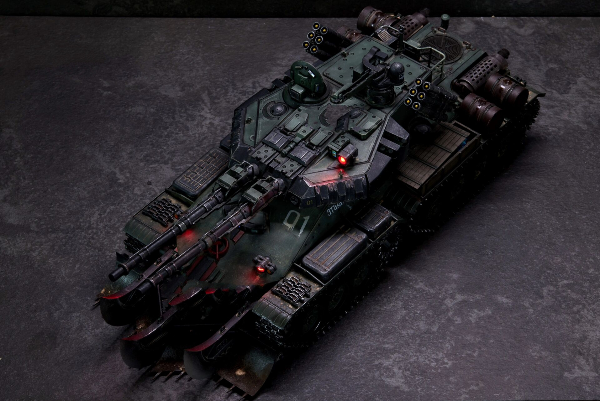 1/35红警天启坦克模型